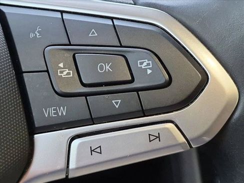 Used 2024 Volkswagen Jetta SE FWD image 11