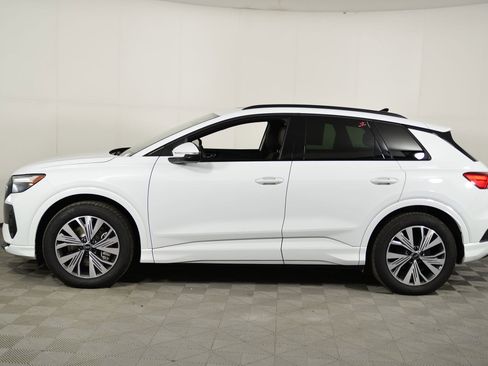 Certified 2025 Audi Q4 e-tron Premium w/ Convenience Package image 2