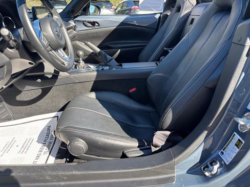 Used 2021 MAZDA MX-5 Miata RF Grand Touring image 8