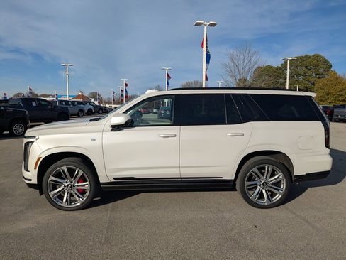 Used 2025 Cadillac Escalade Sport Platinum image 10