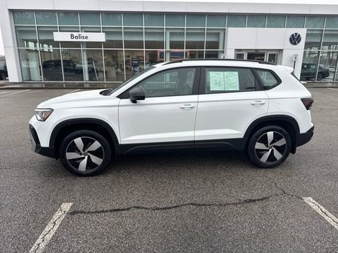 Certified 2025 Volkswagen Taos S image 5