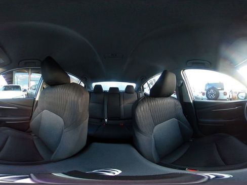 Used 2025 Toyota Camry LE image 43