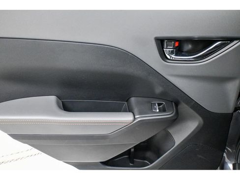 Used 2025 Subaru Crosstrek 2.5i Limited w/ Crosstrek Mirror Package AWD/4WD image 13