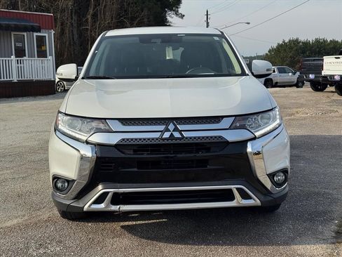 Used 2020 Mitsubishi Outlander SE image 8