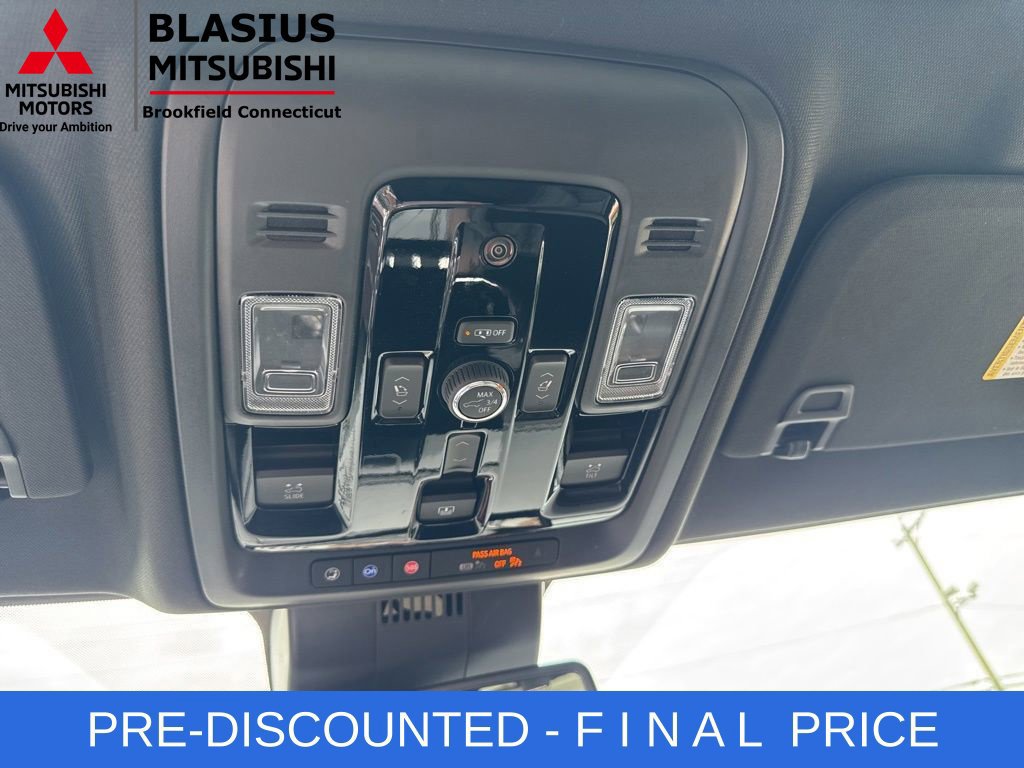 Used 2026 GMC Yukon Denali w/ Sun & Power Step Package AWD/4WD image 35