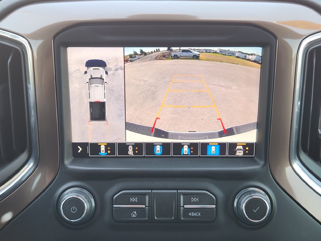 Used 2020 Chevrolet Silverado 2500 High Country w/ Technology Package AWD/4WD image 18