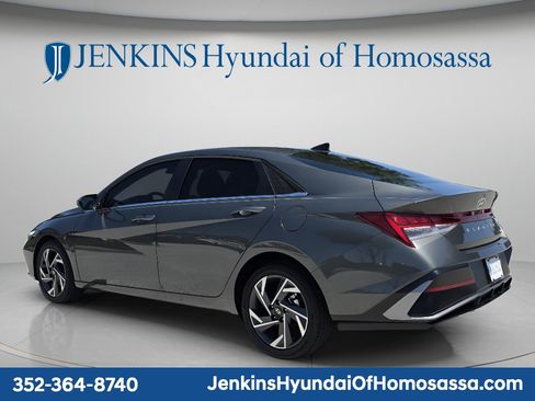 New 2026 Hyundai Elantra Limited FWD image 8