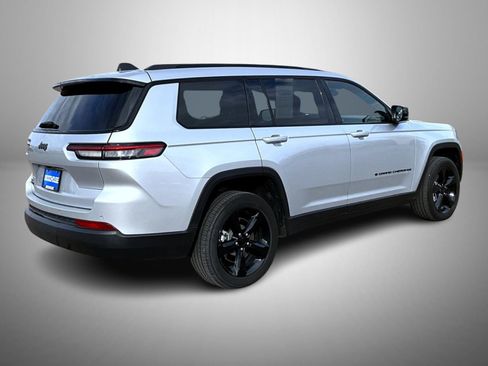 Certified 2024 Jeep Grand Cherokee L Altitude image 5