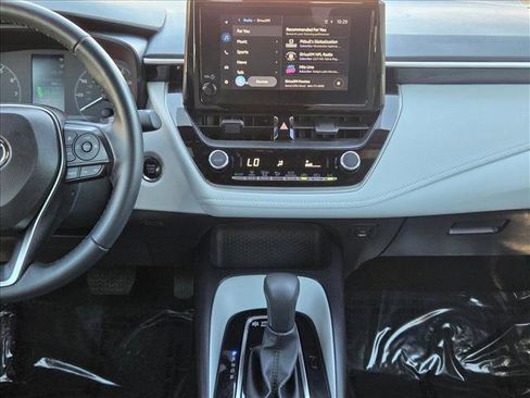 Certified 2025 Toyota Corolla SE image 15