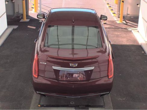 Used 2017 Cadillac XTS Luxury image 5
