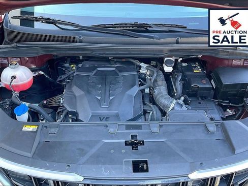 Certified 2024 Kia Carnival LX image 9