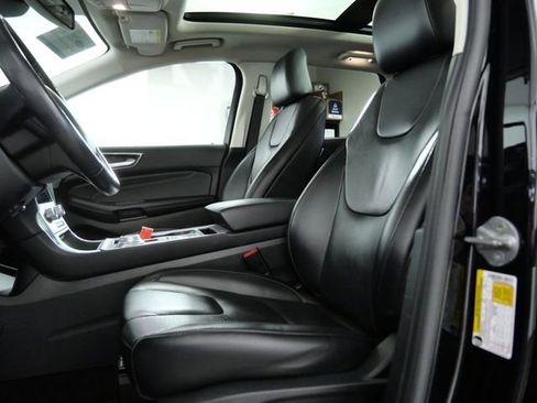 Certified 2021 Ford Edge Titanium w/ Canadian Touring Package AWD/4WD image 17