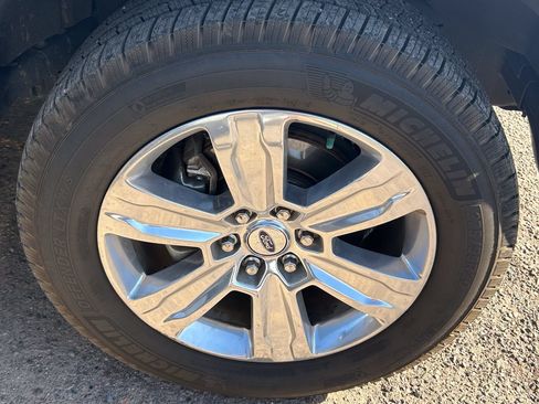 Used 2019 Ford F150 Platinum w/ Equipment Group 701A Luxury AWD/4WD image 6