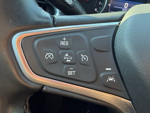Used 2023 Chevrolet Equinox LT FWD image 24