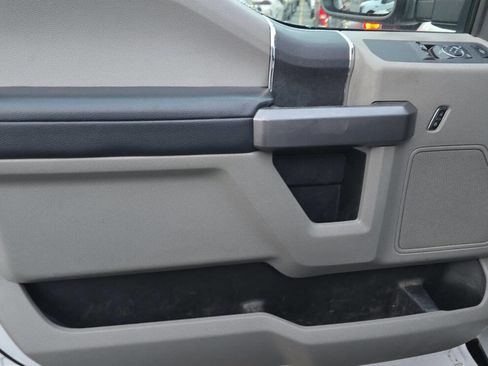 Used 2019 Ford F250 XLT w/ XLT Value Package image 12