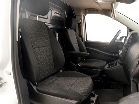 Used 2022 Mercedes-Benz Metris image 20
