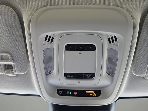 Used 2024 Buick Envision Sport Touring AWD/4WD image 21