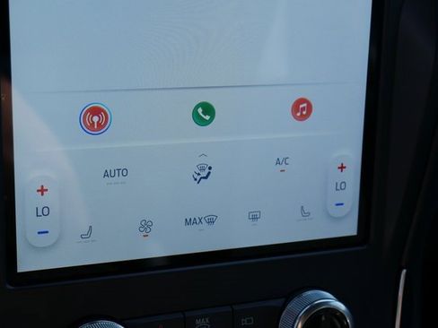 Used 2022 Ford Edge ST image 20