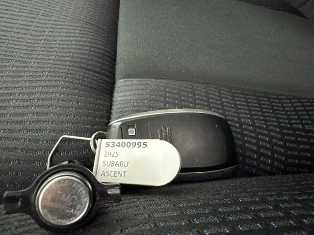 Used 2025 Subaru Ascent Premium AWD/4WD image 29