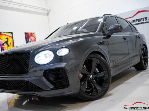 Used 2021 Bentley Bentayga image 34