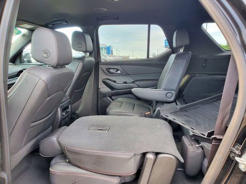 Certified 2023 Chevrolet Traverse RS w/ LPO, Floor Liner Package FWD image 12