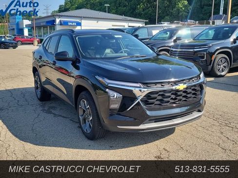 Used 2024 Chevrolet Trax LT FWD image 7
