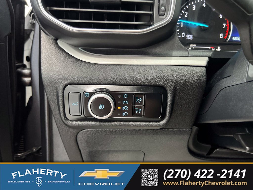 Used 2024 Ford Explorer XLT w/ Equipment Group 202A RWD image 23