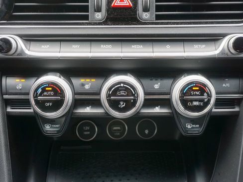 Used 2023 Genesis G70 3.3T w/ Sport Advanced Package image 15