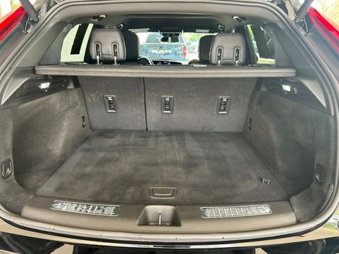 Used 2025 Cadillac XT4 Premium Luxury FWD image 37