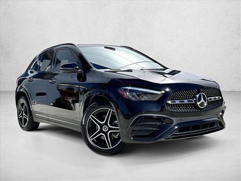 Used 2025 Mercedes-Benz GLA 250 image 12