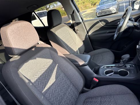 Used 2024 Chevrolet Equinox LT image 34