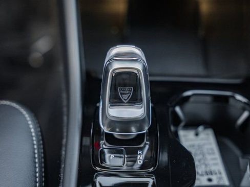 New 2026 Volvo XC40 B5 Ultra w/ Protection Package Premier image 27