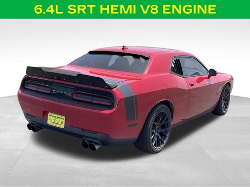 Used 2016 Dodge Challenger R/T Scat Pack RWD image 9