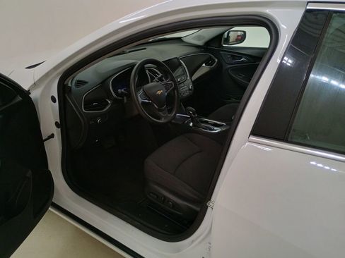 Used 2024 Chevrolet Malibu LT image 17