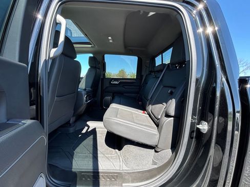 Used 2024 GMC Sierra 2500 Denali AWD/4WD image 12