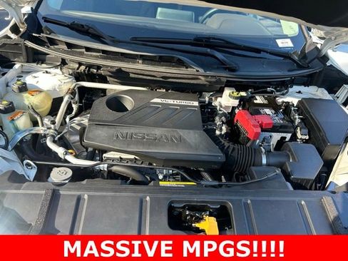 Used 2023 Nissan Rogue S AWD/4WD image 11