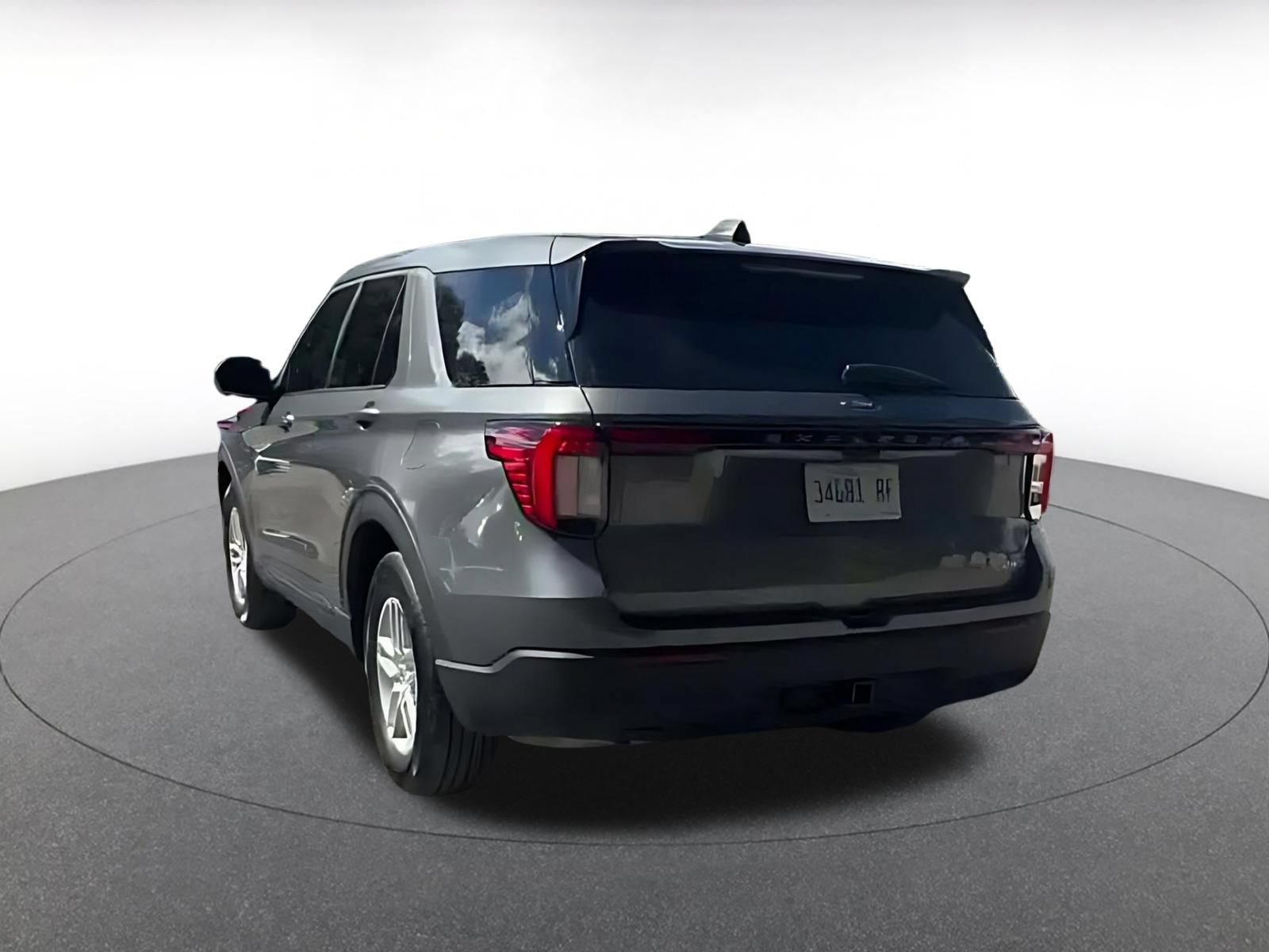 Used 2026 Ford Explorer Active AWD/4WD image 10