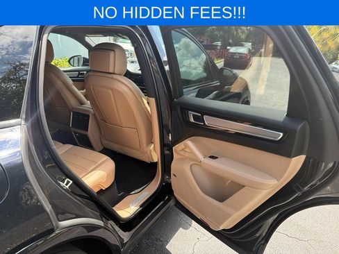 Used 2022 Porsche Cayenne Platinum Edition AWD/4WD image 35