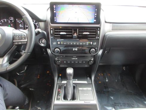 Used 2023 Lexus GX 460 w/ Black Line Special Edition AWD/4WD image 39
