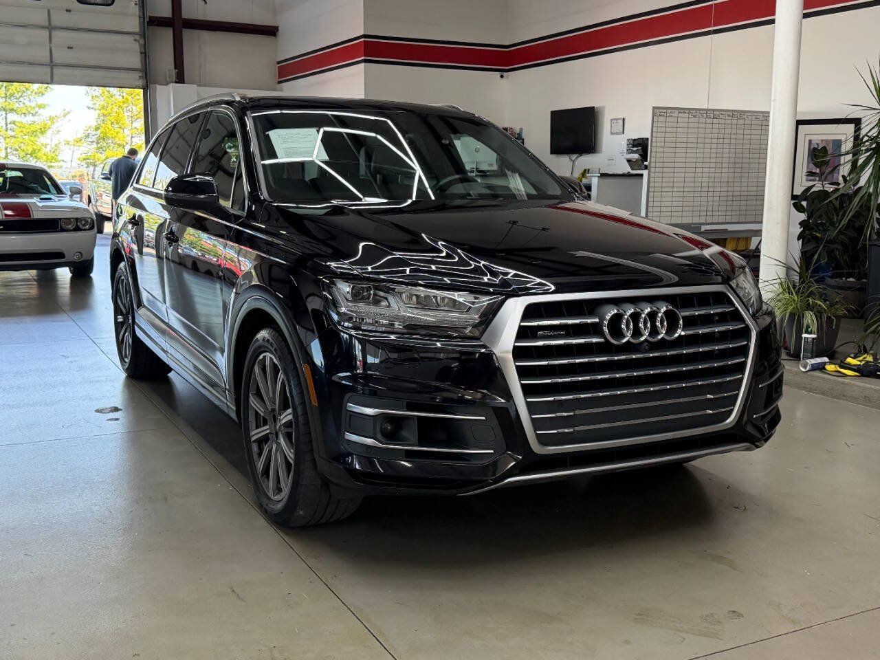 Used 2018 Audi Q7 3.0T Prestige AWD/4WD image 1