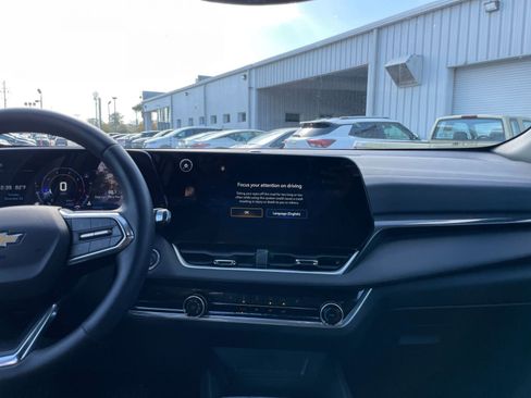 Used 2025 Chevrolet Equinox LT image 21