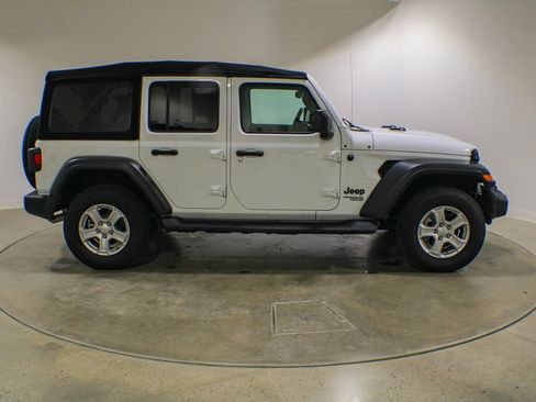 Used 2021 Jeep Wrangler Unlimited Sport AWD/4WD image 7