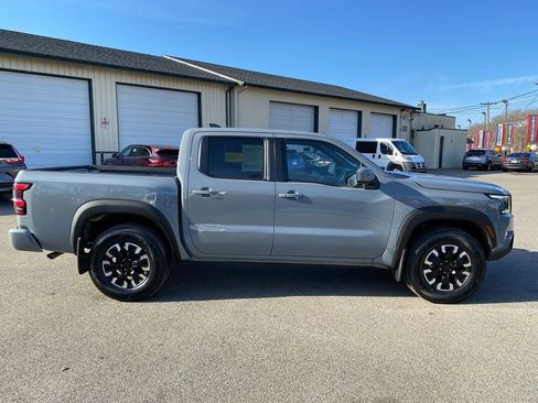 Used 2023 Nissan Frontier PRO-4X w/ Technology Package image 2