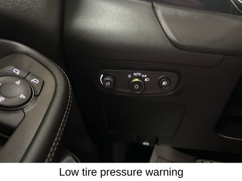 Used 2023 Buick Encore GX Select w/ Sport Touring Package image 39