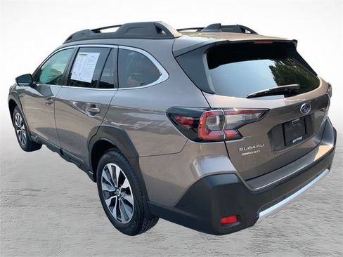 Used 2023 Subaru Outback Limited AWD/4WD image 5