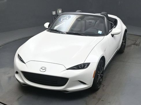 Used 2024 MAZDA MX-5 Miata Grand Touring w/ Weather Package RWD image 45