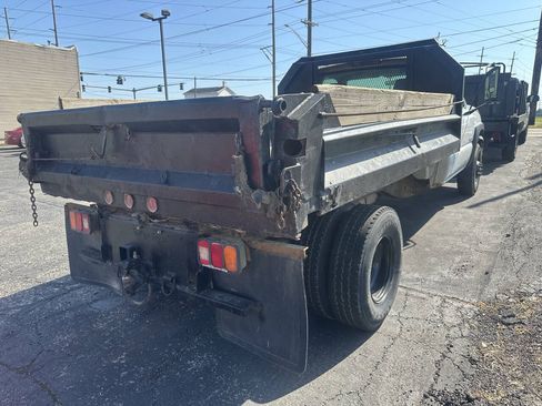 Used 2005 Chevrolet Silverado 3500 2WD Regular Cab image 4