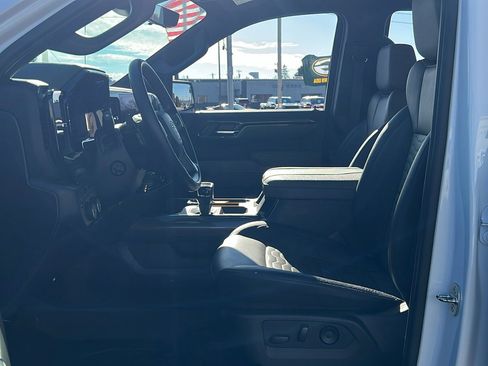 Used 2024 Chevrolet Silverado 1500 ZR2 w/ Technology Package image 11