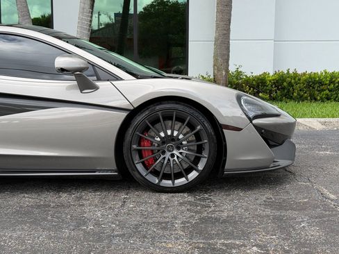 Used 2017 McLaren 570S RWD image 3