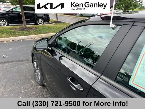 Certified 2023 Kia Forte LXS FWD image 25
